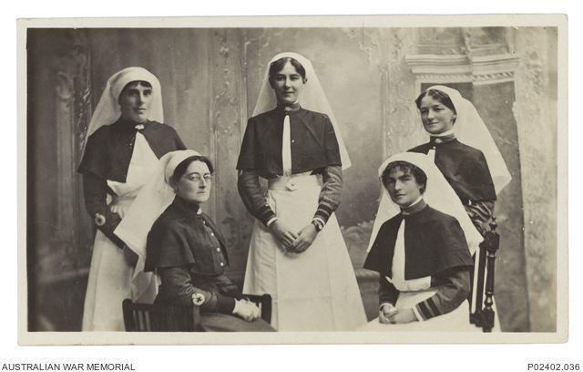 Helena Hettrick Chadwick (sitting, bottom right)
