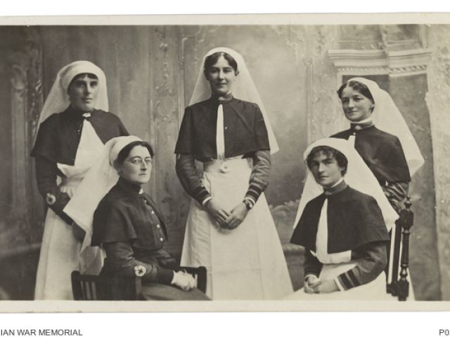 Helena Hettrick Chadwick (sitting, bottom right)